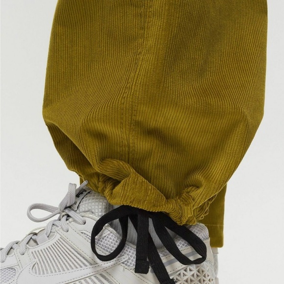 The North Face Utility Cord Easy Pant- Sulphur Moss Men’s Medium/ Regular NWT - Picture 3 of 10